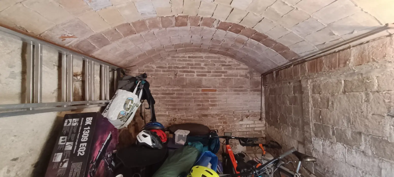 Can Cayó, abans de la reforma: reforma interior d’una masia a Montfullà — fotografia 3